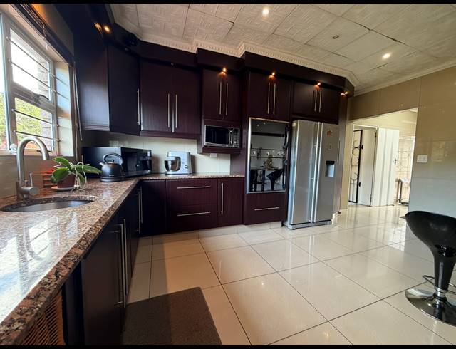 3 BEDROOM HOUSE FOR SALE IN SCOTTBURGH SOUTH